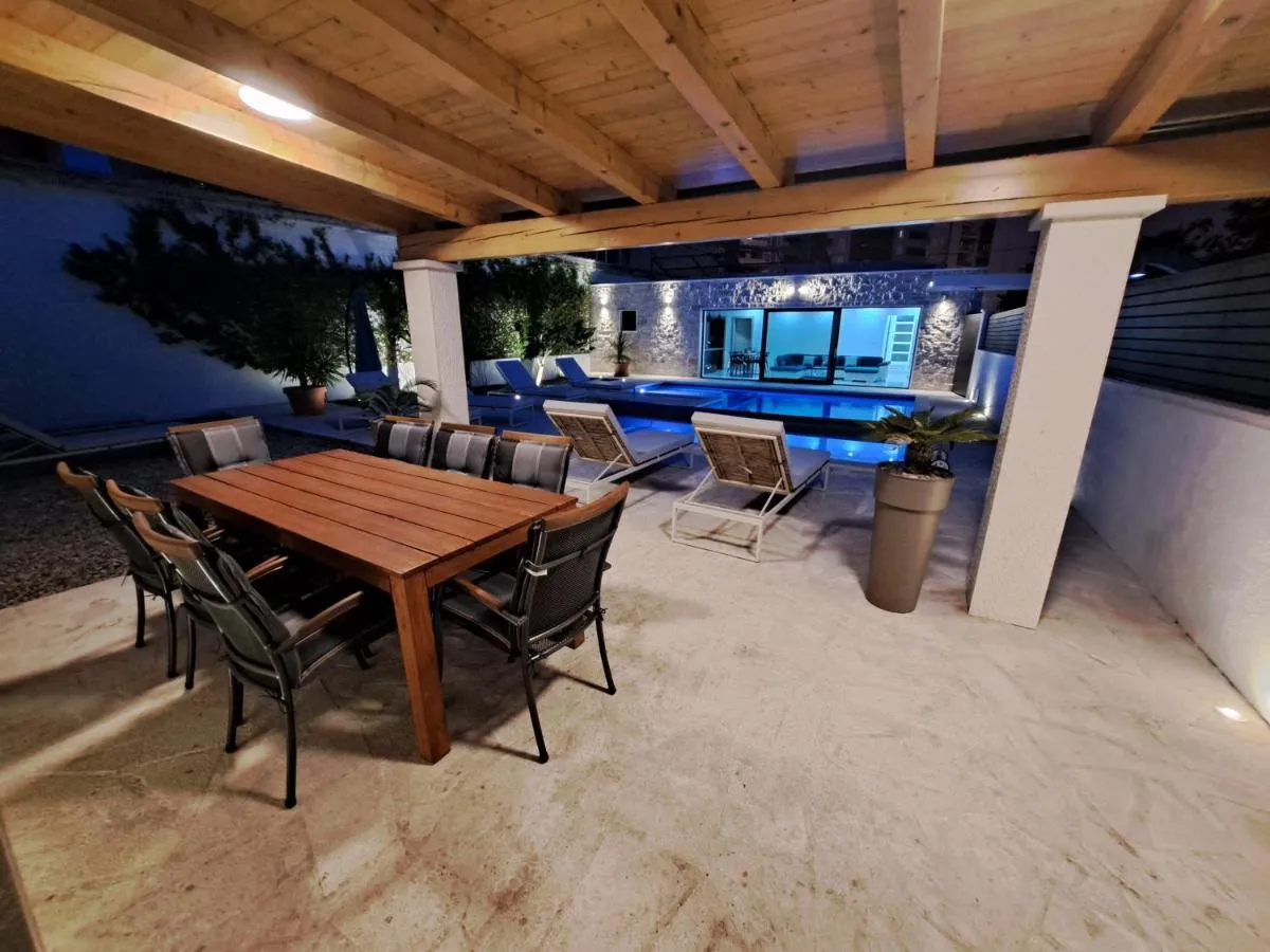 Image 4 of VILLA ENJOY LUX private heated pool in Split