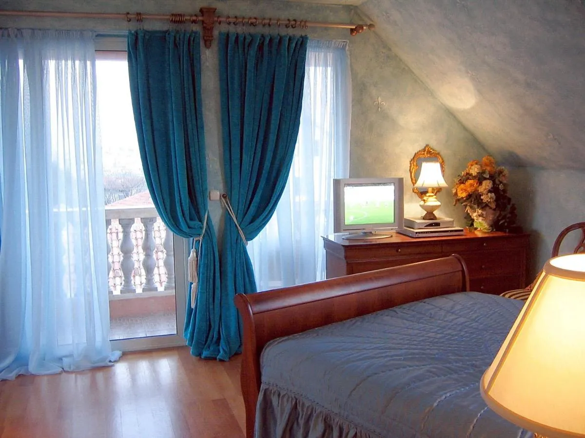 Image 1 of VILLA MARJAN – 3 bdr, 3 bath, parking