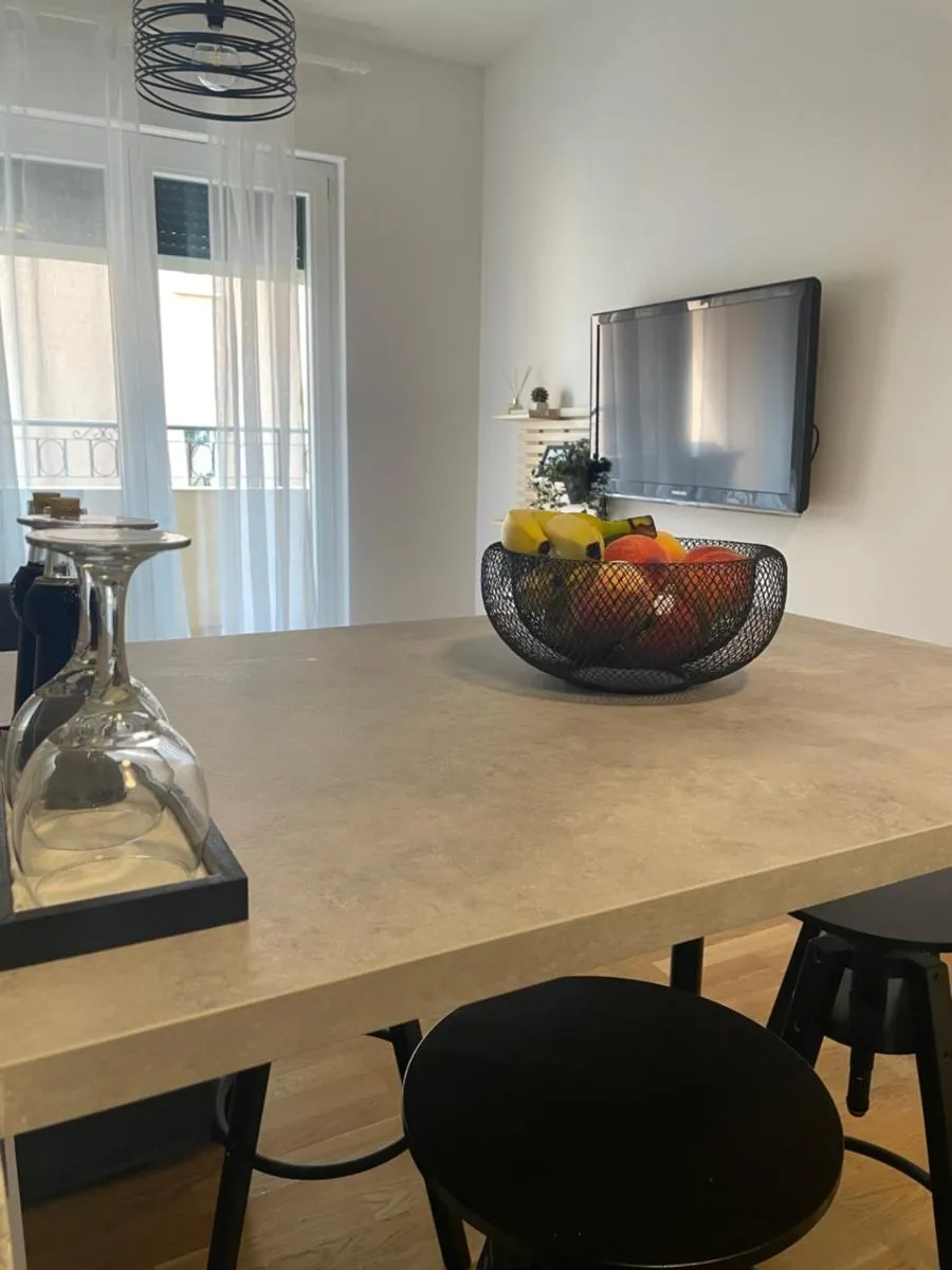 Image 2 of Veluni – Apartment – Free parking