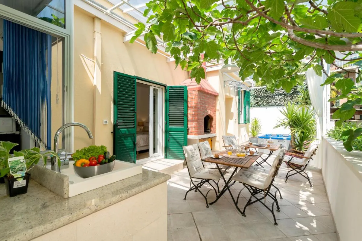 Image 3 of Villa Corona Split