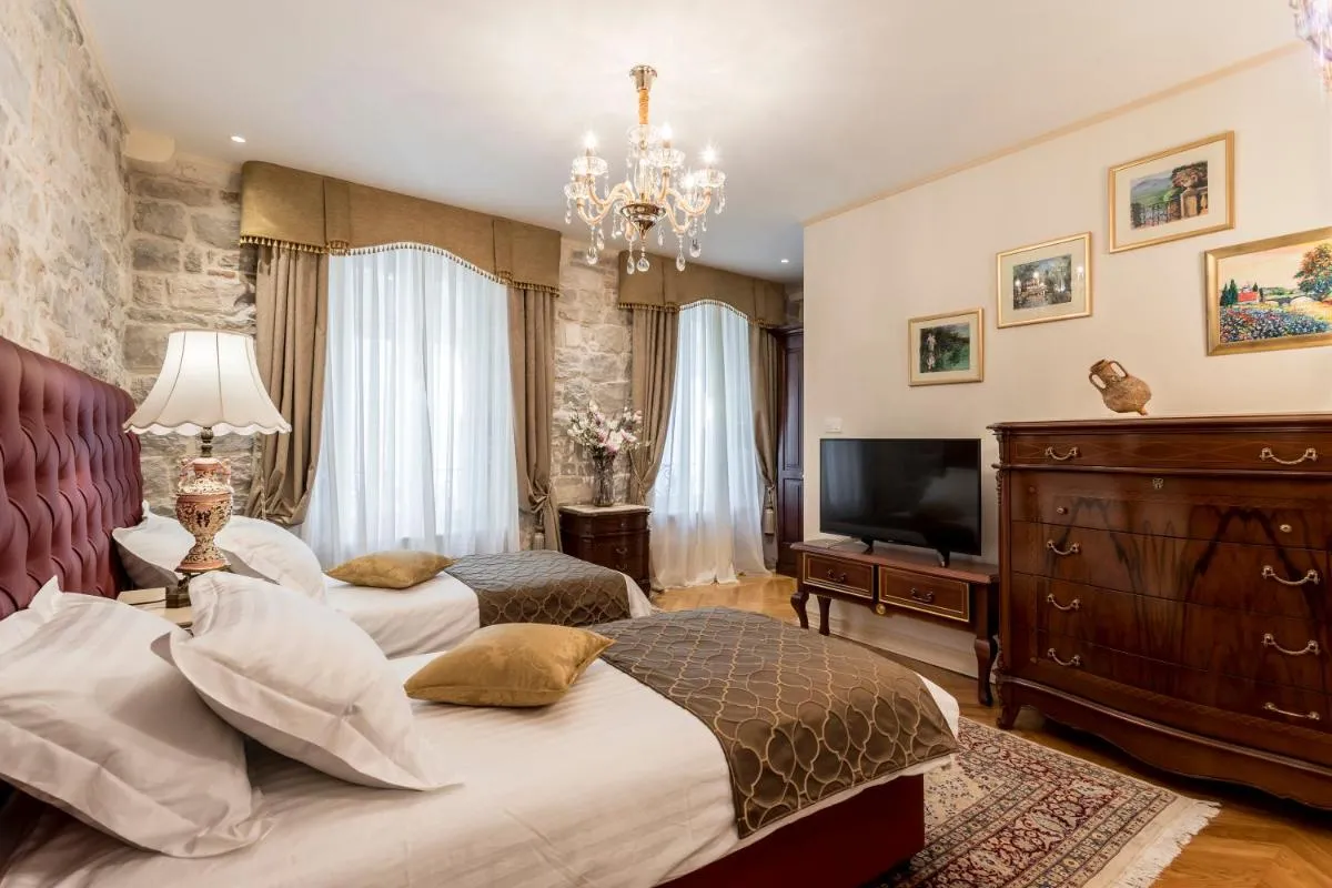 Image 1 of Villa Nepos Hotel