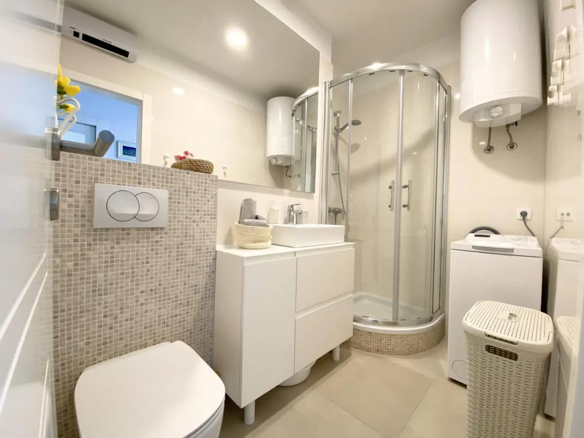 Image 1 of White 5