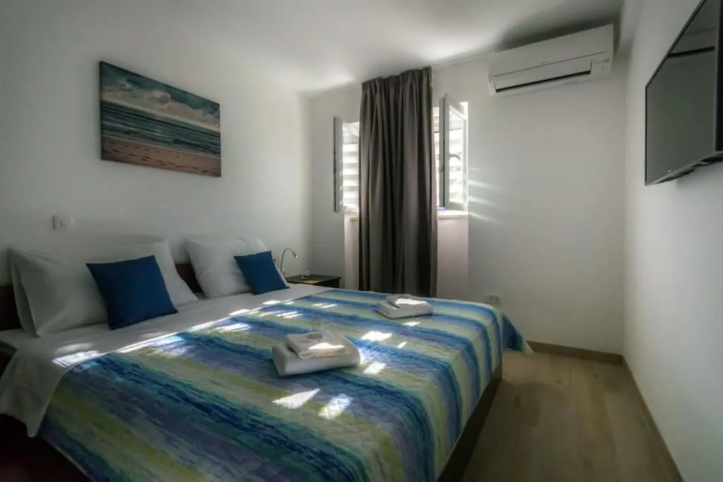 Image 1 of Wonderful apartment near city center and sea