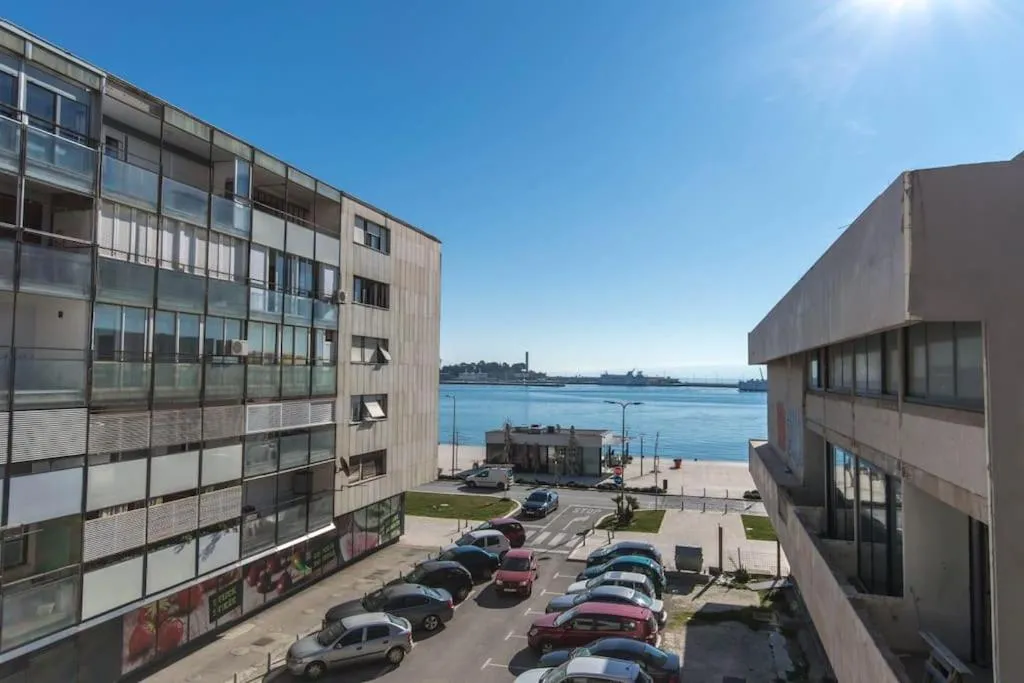 Image 5 of Wonderful apartment near city center and sea
